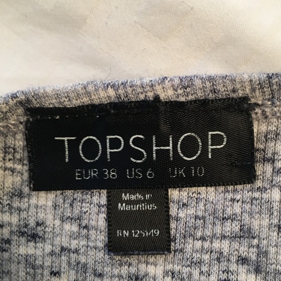 Grey Crop Top With V-Back - Picture 3 of 3